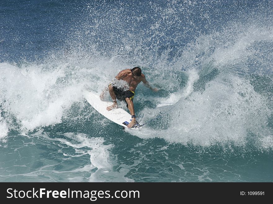 Fine example of power surfing. Fine example of power surfing.