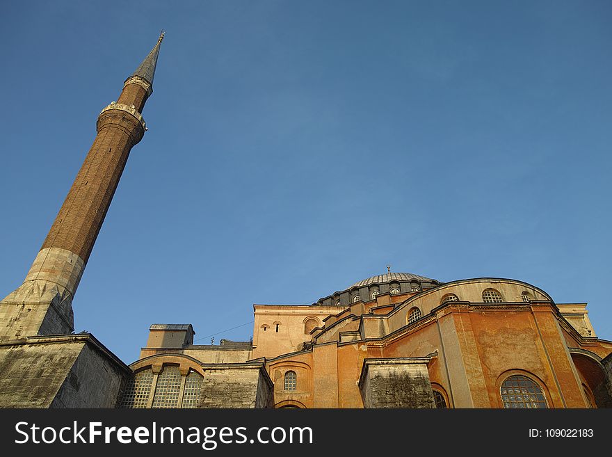 Sky, Historic Site, Building, Spire