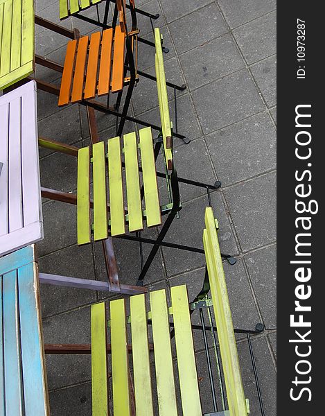 Tables and chairs on a terras for a meeting