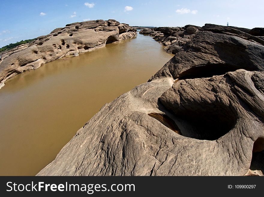 Boulders, Clouds, Crack