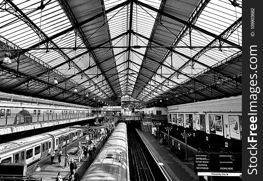 Black-and-white, Building, Locomotive