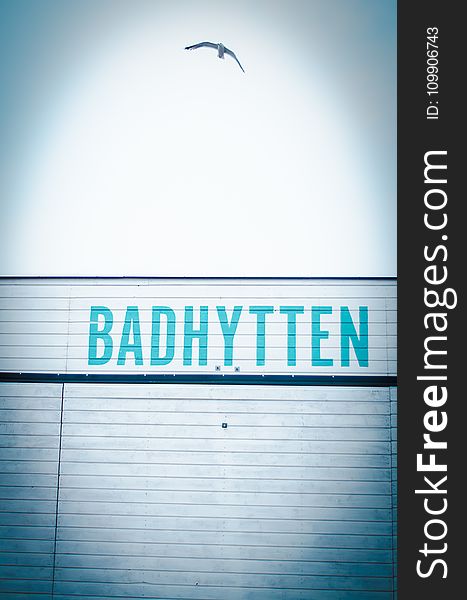 Badhytten Signage