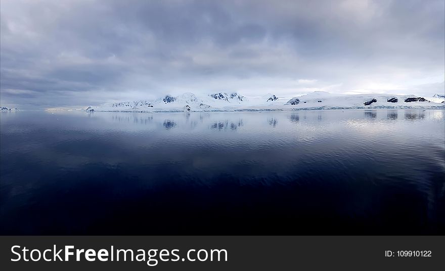 Photo Shot of Blue Body of Water