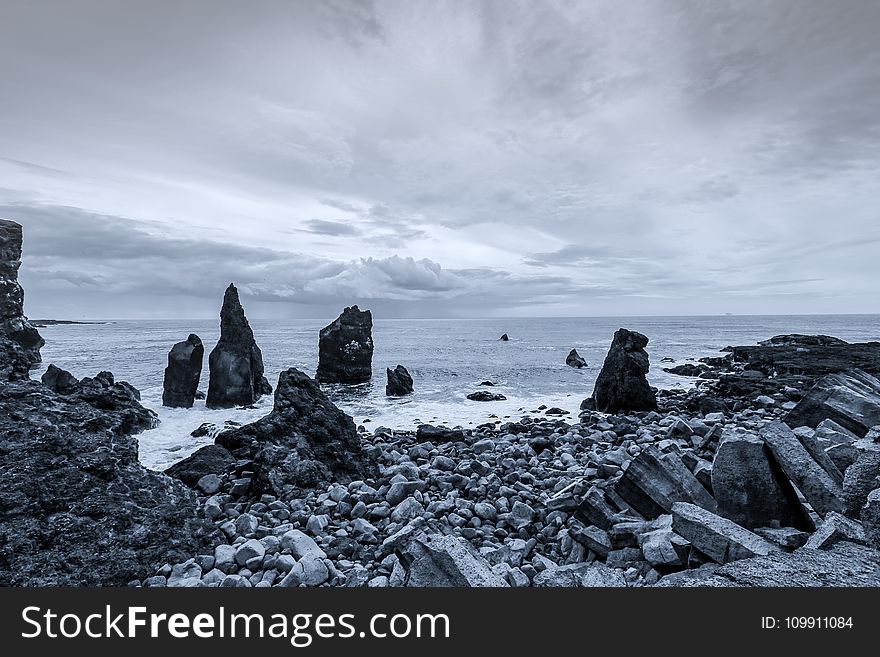 Ocean Near Grey Form Stone