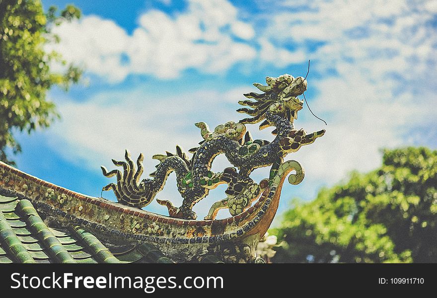 Black Dragon Roof Ornament