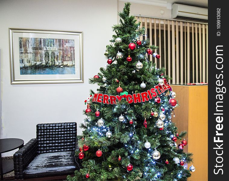 Green Pre Lit Christmas Tree With Baubles