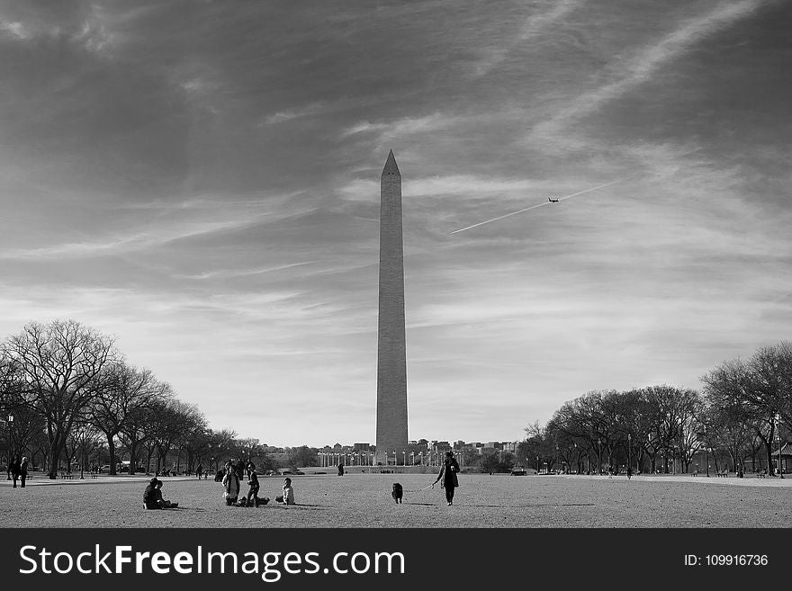 Grayscale Photo Of Lincoln Monument