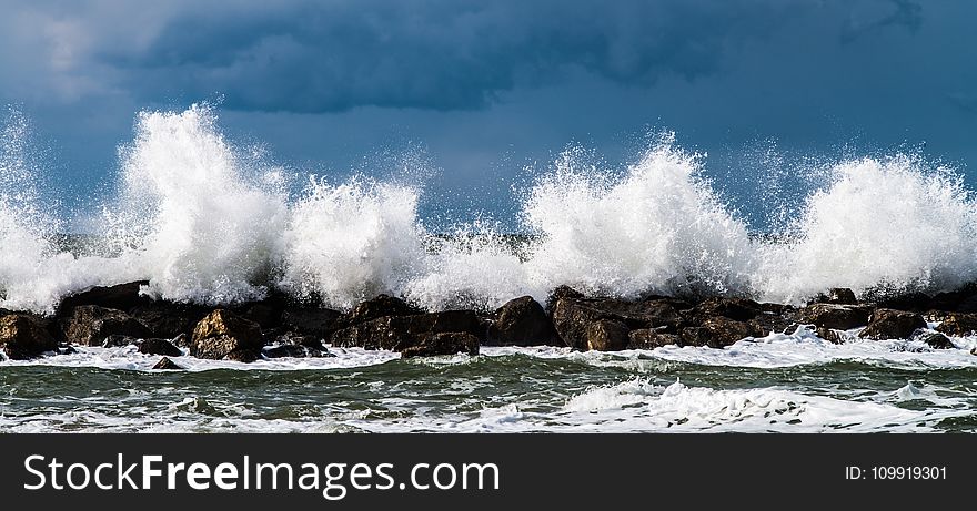 Photography Of Waves Crashing