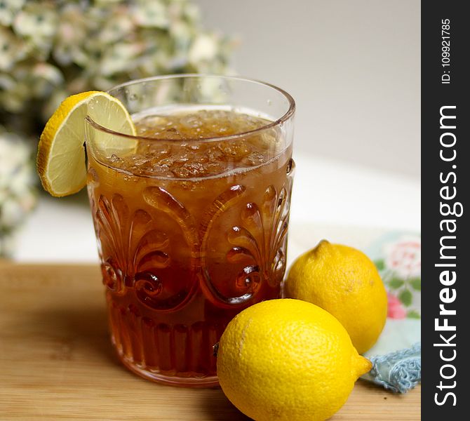 Lemon Iced Tea With Lemon Fruits