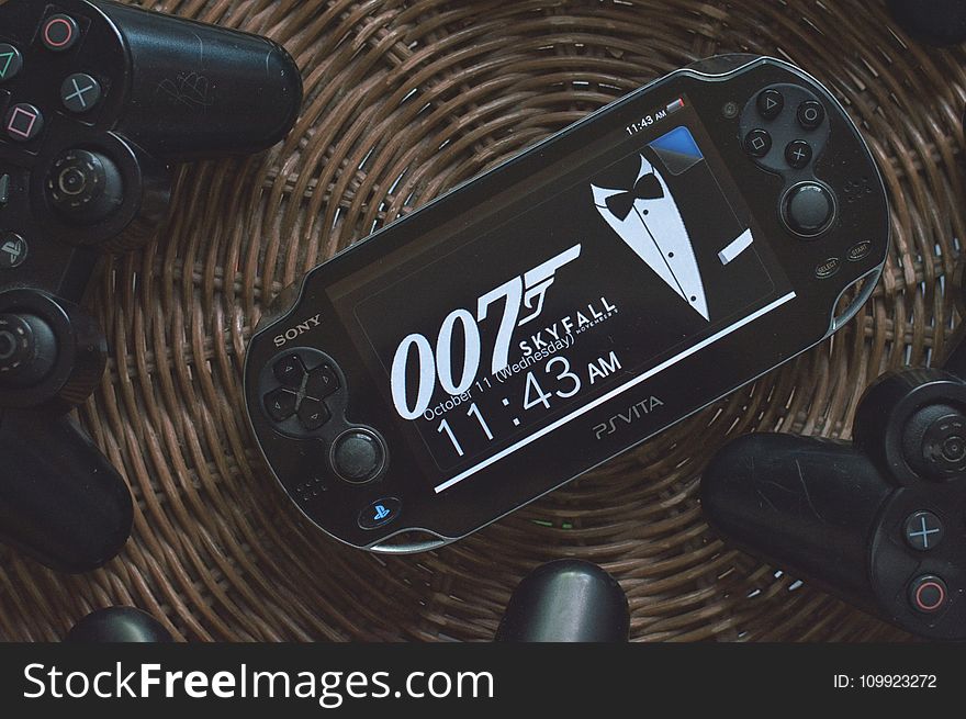 Black Psvita With 007 Skyfall Wallpaper