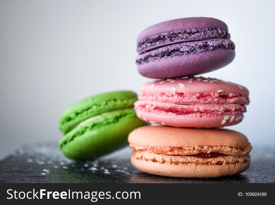 Four Assorted-color of Macaroons