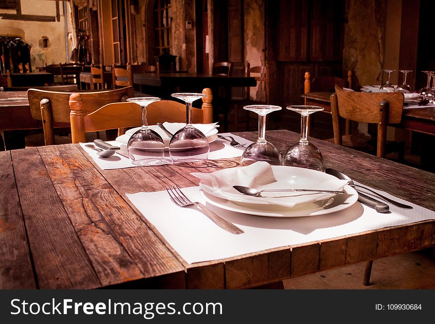Fine Dining Table Ware