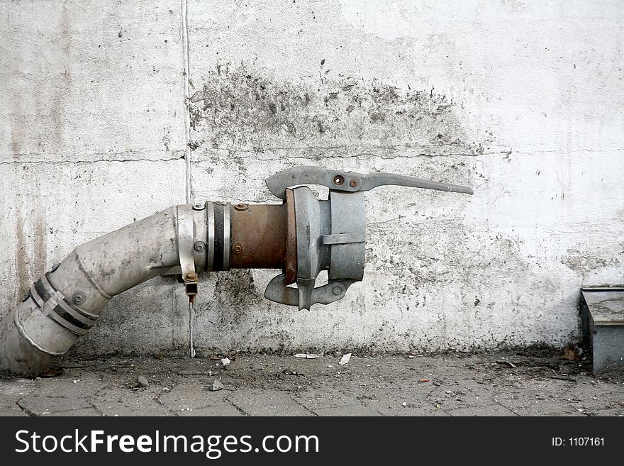 Water pipe and white wall