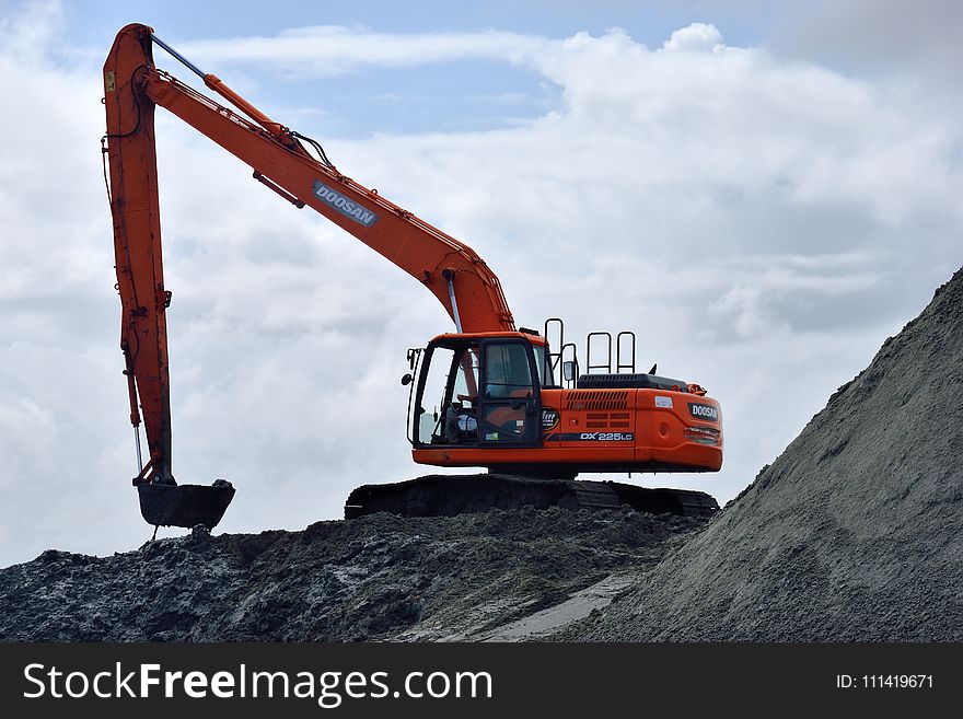Mode Of Transport, Construction Equipment, Sky, Vehicle