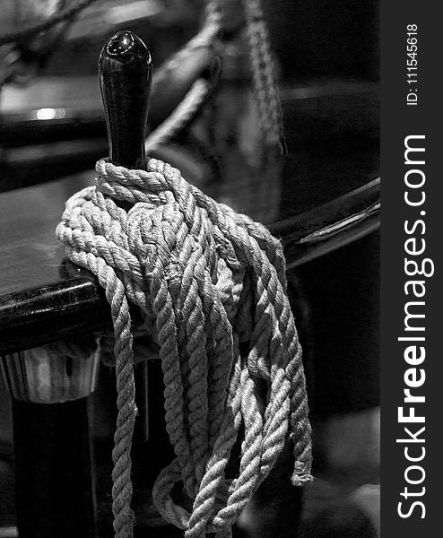Grayscale Rope