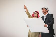 Arab Architects And Foreman Are Planning New Project Royalty Free Stock Image