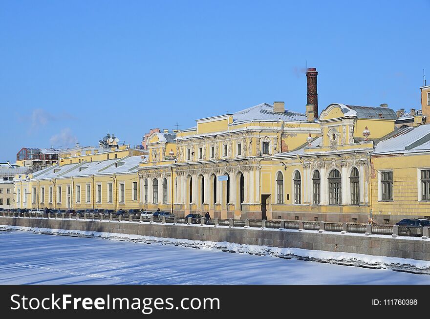 Saint Petersburg, embankment of the Fontanka river in winter. House, 10. Salt town, 19 century