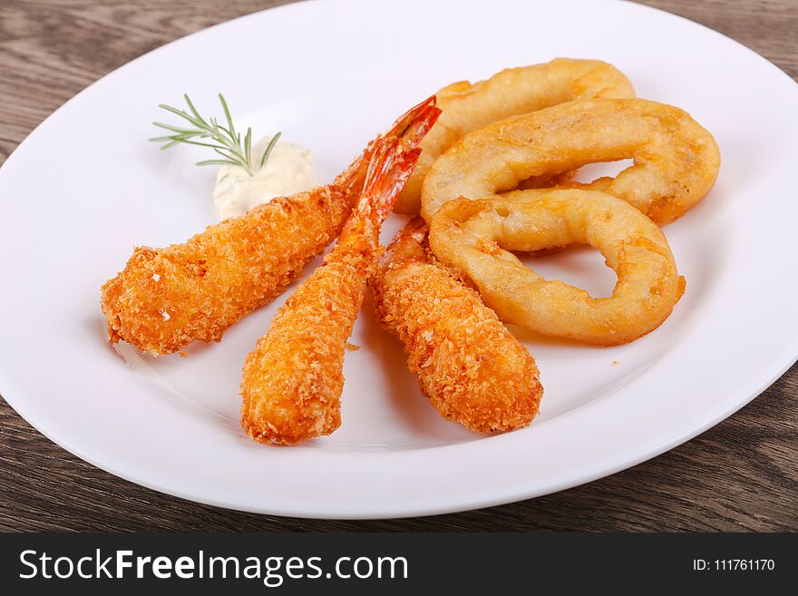 Squid and Shrimp Tempura with garlic sauce