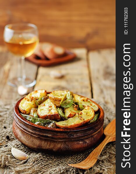 Garlic herb roasted potatoes and green beans