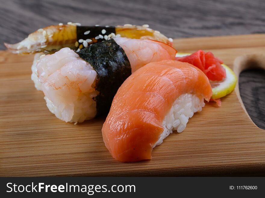 Sushi mix with salmon, prawn and eel