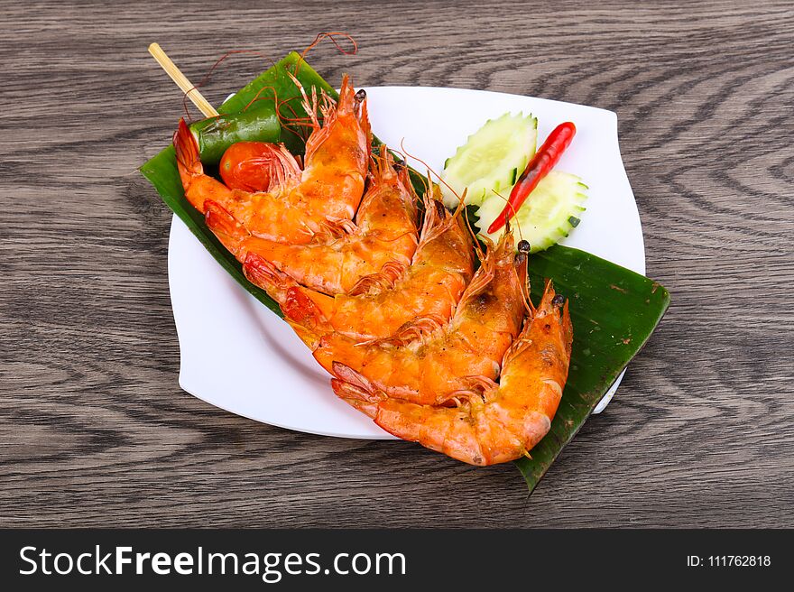 Prawn skewer on banana leaves - Thai style