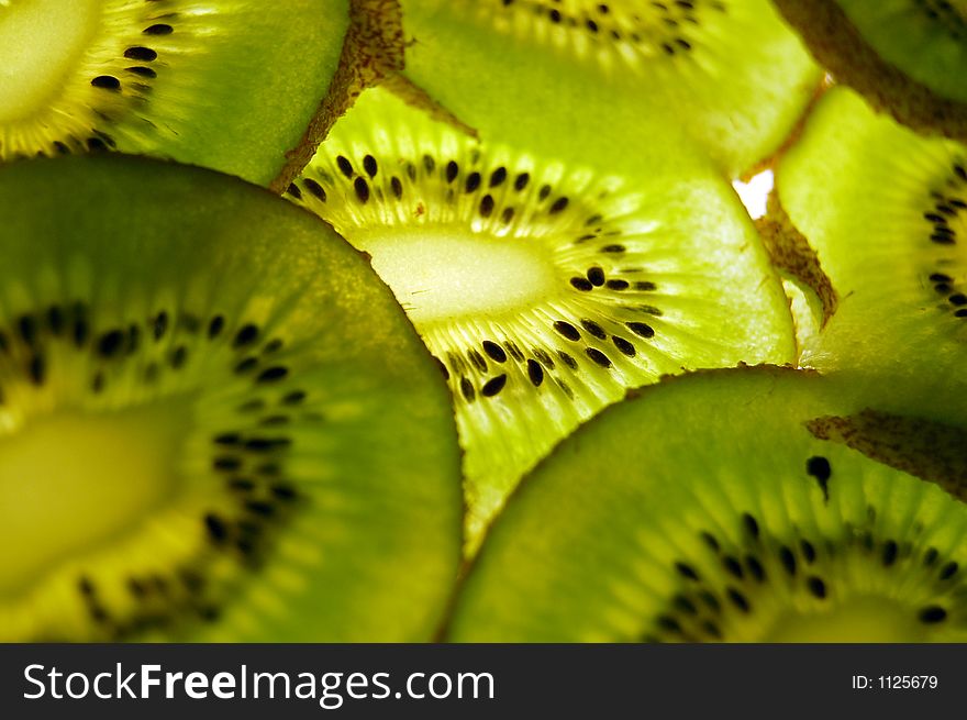 Kiwi slices