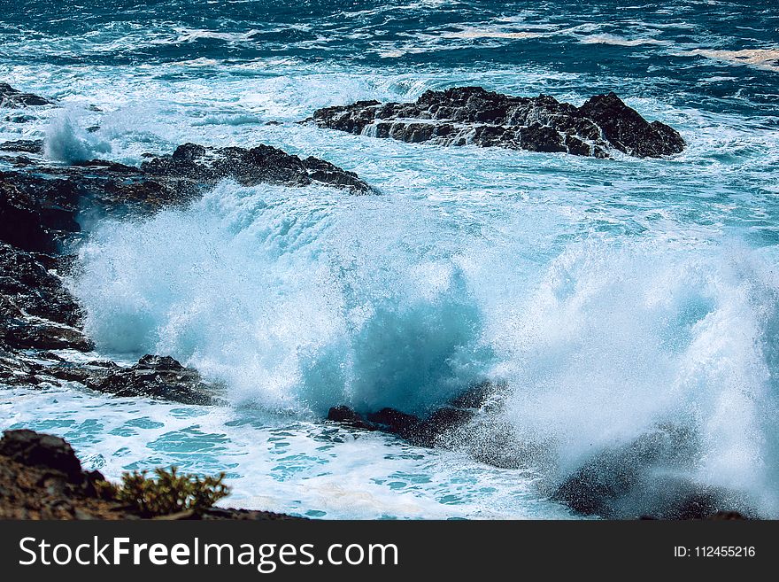 Sea Waves With Rocks