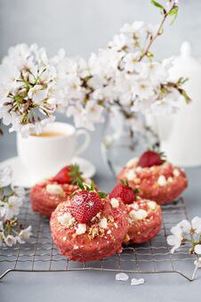 Strawberry Shortcake Donuts On A Cooling Rack Royalty Free Stock Photos Strawberry Shortcake Donuts On A Cooling Rack Royalty Free Stock Photos