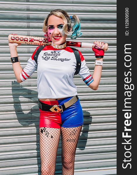 Woman Dressed Up As Suicide Squad&x27;s Harley Quinn