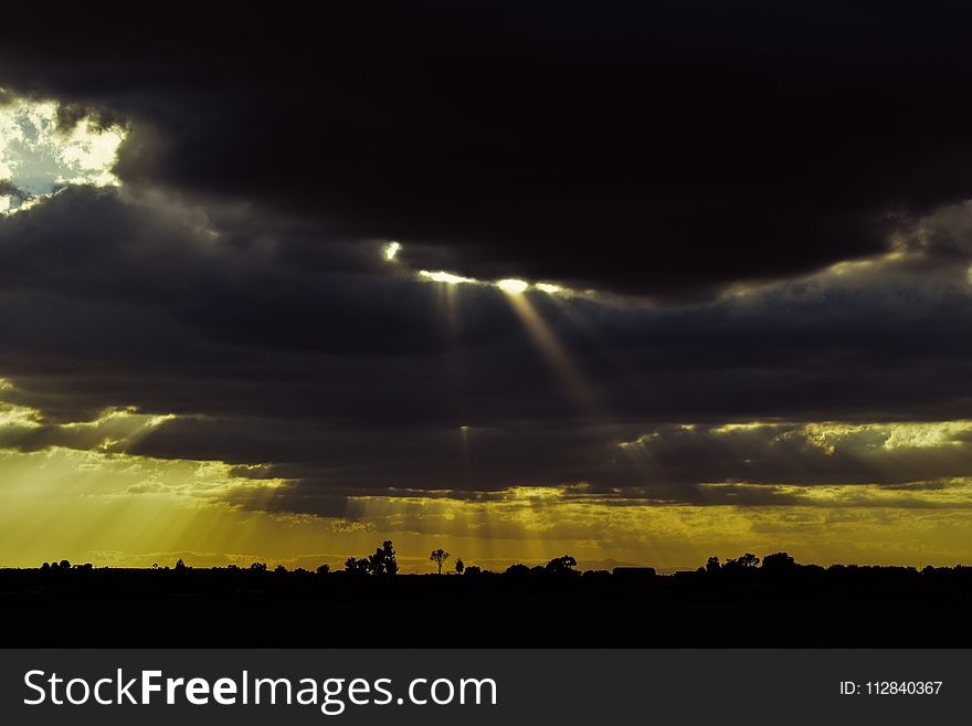 Sky, Cloud, Atmosphere, Horizon