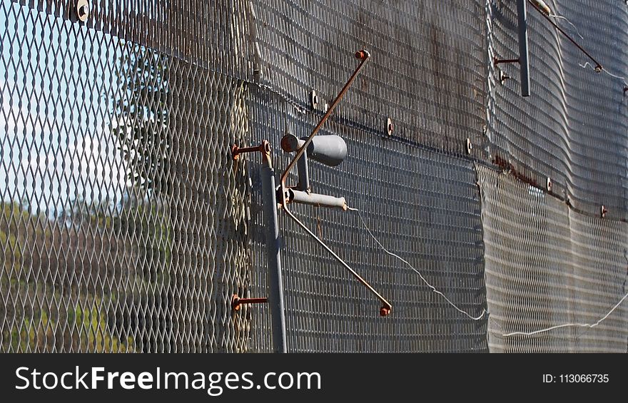 Wall, Urban Area, Structure, Chain Link Fencing