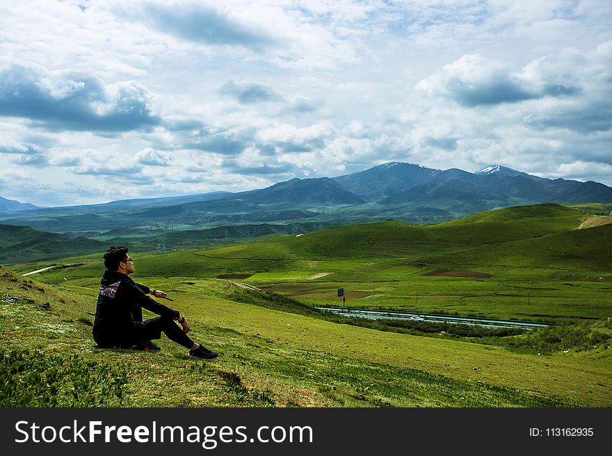 Grassland, Highland, Sky, Mountainous Landforms