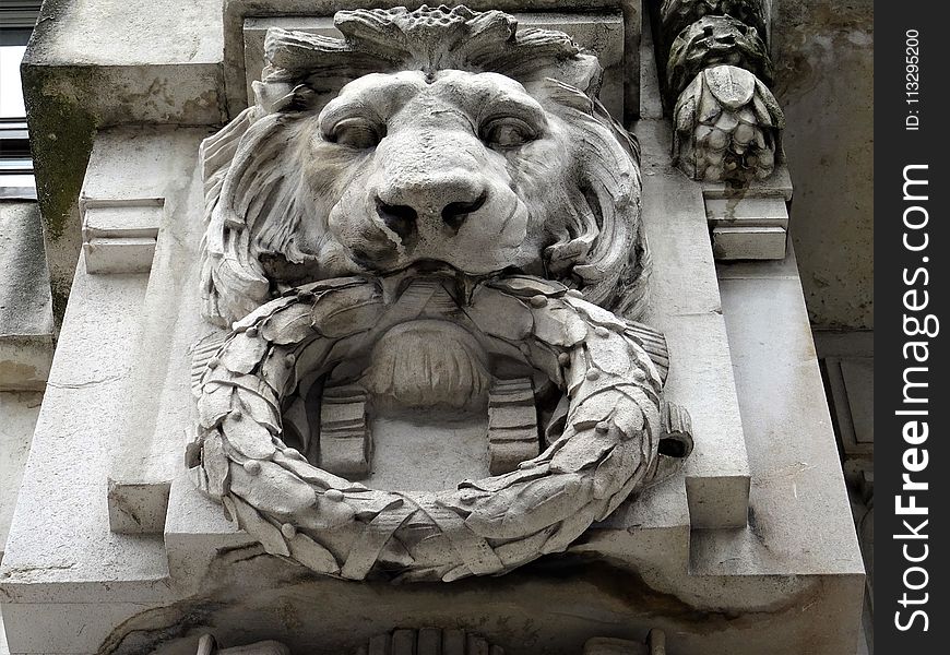 White Lion Statue