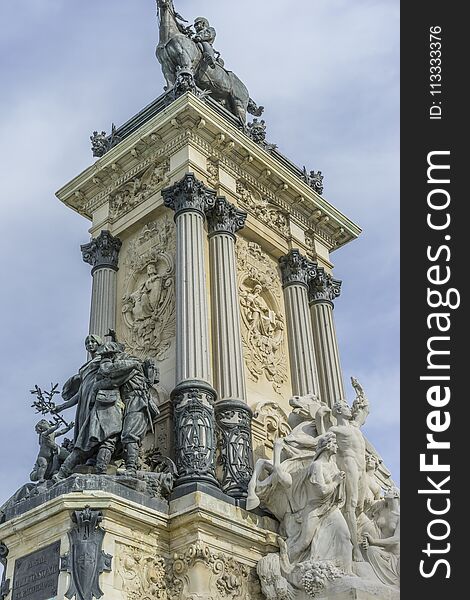 Fountains and gardens of the royal jardin del retiro in madrid