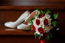 Tender Beautiful Bridal Bouquet Of Flowers On Wooden Steps Royalty Free Stock Photography