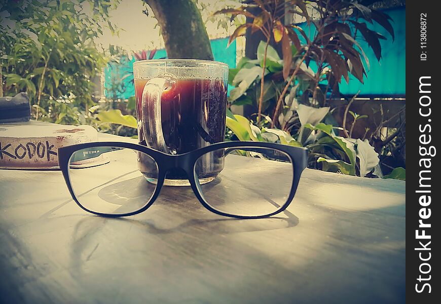 glassess and coffee