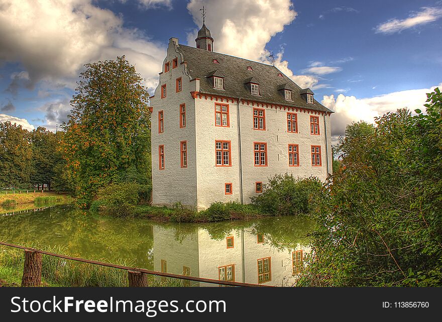 Water Castle Metternicht. Weilerswist, Germany.