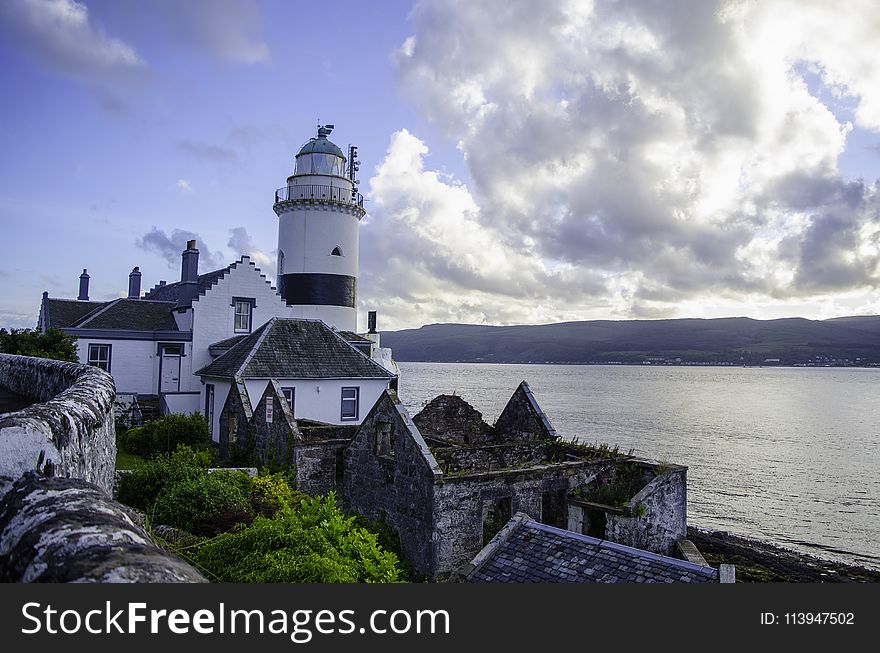 White and Black Lighthouse