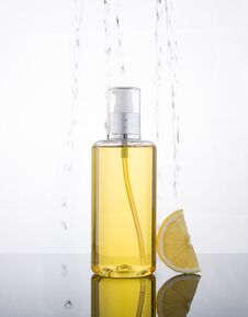 High Key Photography Liquid Jel Bottle And Lemon With Droplet In Stock Images High Key Photography Liquid Jel Bottle And Lemon With Droplet In Stock Images
