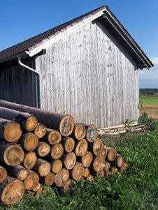 Hut With Logs Royalty Free Stock Images