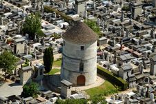 Cemetary With A Tower Royalty Free Stock Images Cemetary With A Tower Royalty Free Stock Images