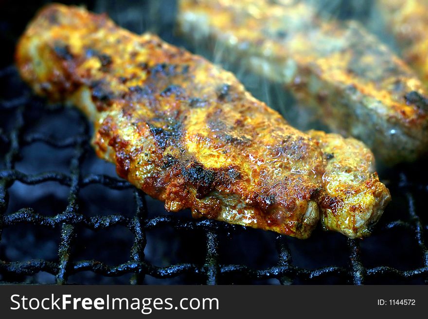 Juicy pieces of grilled meat (5)