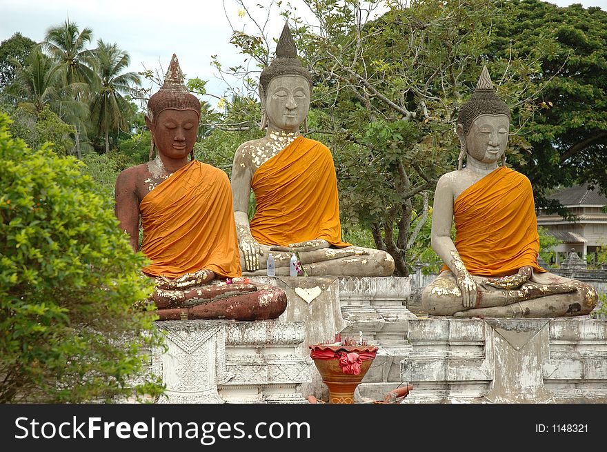 3 buddhas sitting statues, Thailand