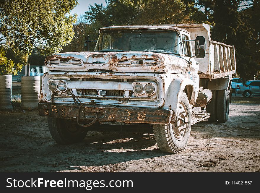 Photo Of White Dump Truck