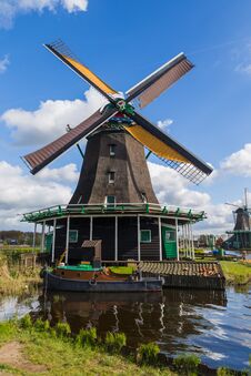 Windmills In Zaanse Schans - Netherlands Royalty Free Stock Images