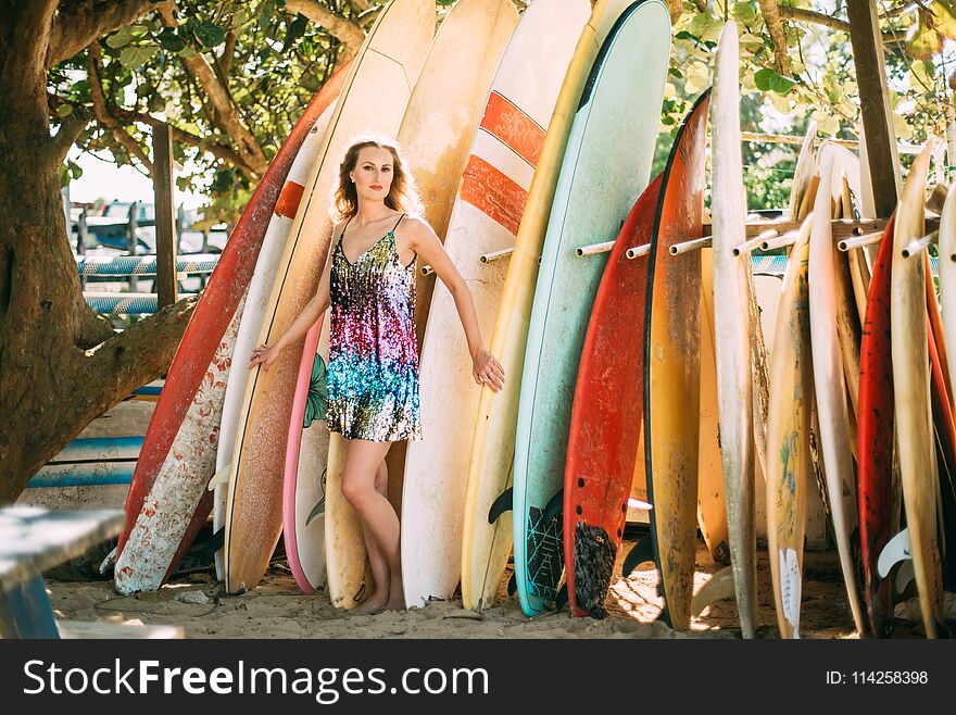 The girl the background of surfs. Full pic. The girl the background of surfs. Full pic