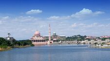 Landscape View Of Putra Mosque And Office Building Of The Prime Minister At Putrajaya, Malaysia During Morning. Landscape View Bui Royalty Free Stock Photography