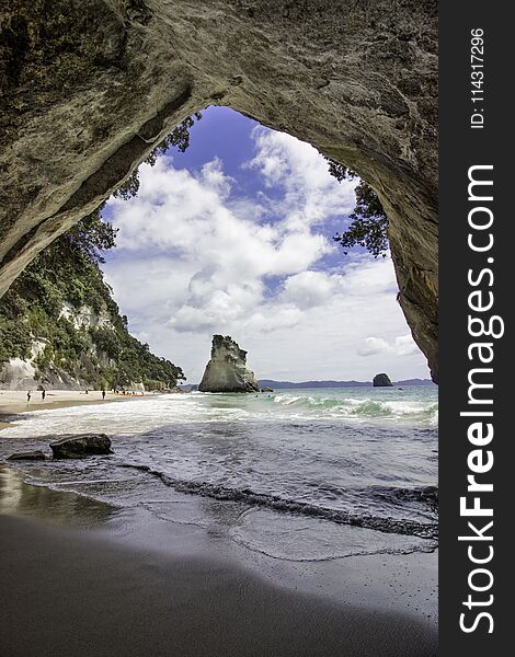 Stunning views of the Coromandel coast guide you to the dramatic cliffs and iconic rock archway of Cathedral Cove. This is one of best short walks. Stunning views of the Coromandel coast guide you to the dramatic cliffs and iconic rock archway of Cathedral Cove. This is one of best short walks.