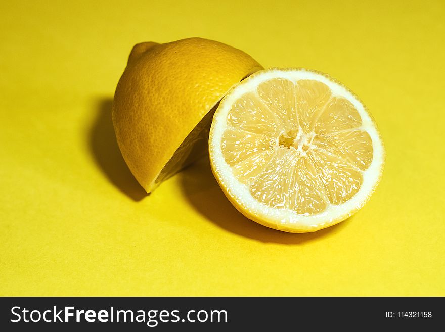 Close-Up Photography of Sliced Lemon