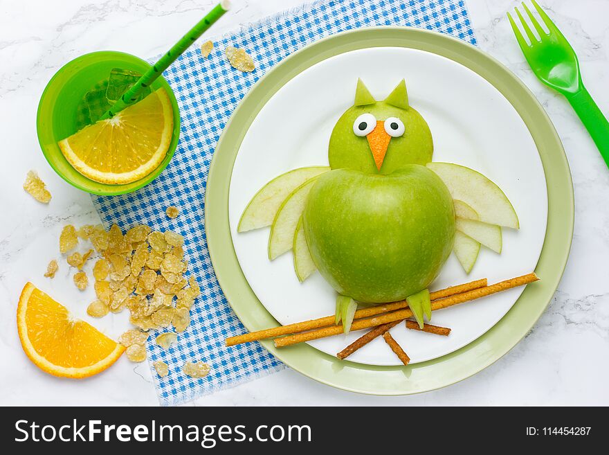 Food Art For Kids - Apple Owl